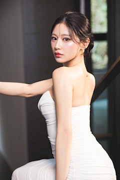 プロフィール写真3・夏目 かんな|BARCELONA Leicester・レスター - すすきののニュークラブ(キャバクラ)