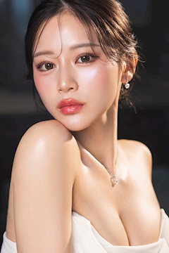 プロフィール写真2・夏目 かんな|BARCELONA Leicester・レスター - すすきののニュークラブ(キャバクラ)