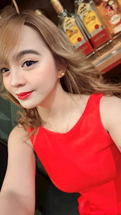 プロフィール写真2・Sari｜CLUB 綺羅・キラ - 名古屋 栄のインターナショナルパブ