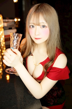 プロフィール写真3・もも|Girls Lounge Ravir・ラヴィール - 中野駅北口のガールズバー