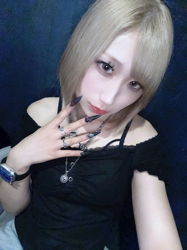 なな Paramore
