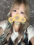 みと