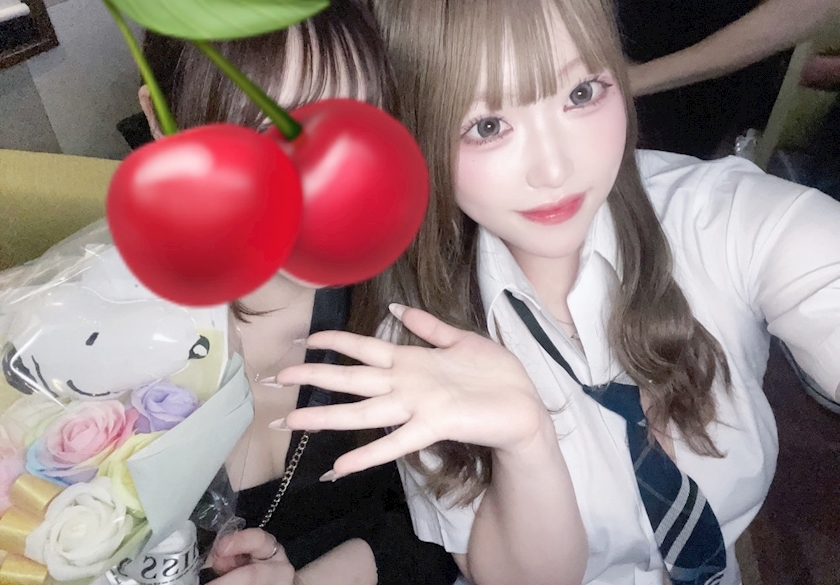 キャスト同士で撮影した仲良し写真