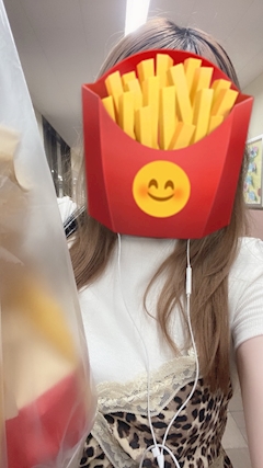 退勤！！！しろとマック買って帰ったｿﾞ^. .^ ੭