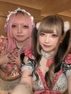 まな「16～19日はアズマリ衣装EV⚓️🌷」