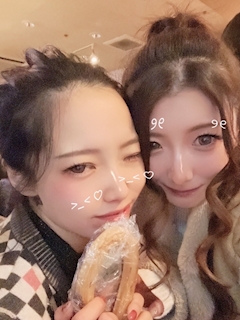 美月 りん「夜遊び🥂🌙」