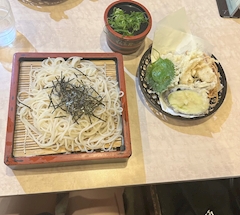 つき