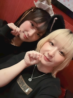 しおり「にゃんにゃんしてきた🙀🙀」