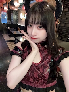 プロフィール写真15・イーレン【龍幻酒家🐉】|龍幻酒家・リュウゲンシュカ - 歌舞伎町のコンカフェ