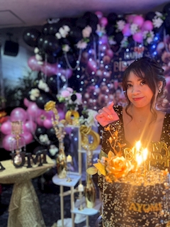 プロフィール写真25・ＡＹＵＭＩ｜KING＆QUEEN・キングアンドクイーン - 名古屋 栄のインターナショナルパブ