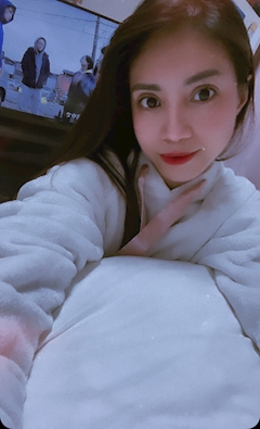 プロフィール写真10・ＡＹＵＭＩ｜KING＆QUEEN・キングアンドクイーン - 名古屋 栄のインターナショナルパブ