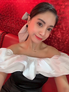 プロフィール写真5・ＡＹＵＭＩ｜KING＆QUEEN・キングアンドクイーン - 名古屋 栄のインターナショナルパブ