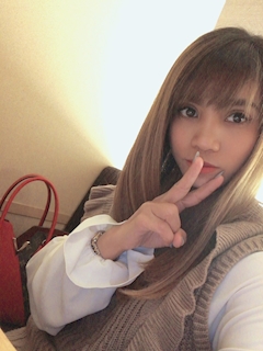 プロフィール写真20・ＡＹＵＭＩ｜KING＆QUEEN・キングアンドクイーン - 名古屋 栄のインターナショナルパブ