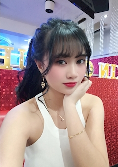 プロフィール写真12・Sakura｜KING＆QUEEN・キングアンドクイーン - 名古屋 栄のインターナショナルパブ