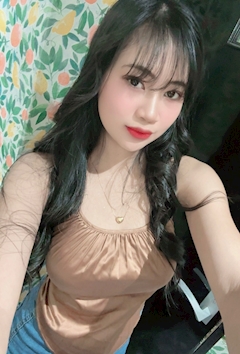 プロフィール写真14・Sakura｜KING＆QUEEN・キングアンドクイーン - 名古屋 栄のインターナショナルパブ