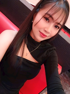 プロフィール写真19・Sakura｜KING＆QUEEN・キングアンドクイーン - 名古屋 栄のインターナショナルパブ