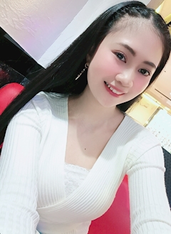 プロフィール写真11・Sakura｜KING＆QUEEN・キングアンドクイーン - 名古屋 栄のインターナショナルパブ