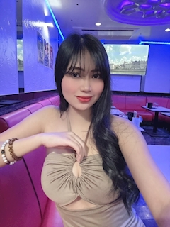 プロフィール写真1・Sakura｜KING＆QUEEN・キングアンドクイーン - 名古屋 栄のインターナショナルパブ