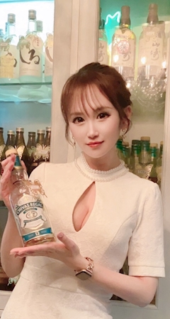 プロフィール写真7・安斎　凜（ママ）｜Salon de Bar NEO・ネオ - 中洲のスナック