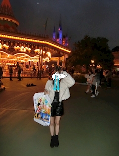 プロフィール写真2・もえ🏫3BS｜3年B組 宗右衛門校 - ミナミのガールズバー