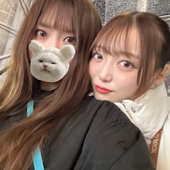 aya ZEROONE「こんばん🐱ྀིニャ～」