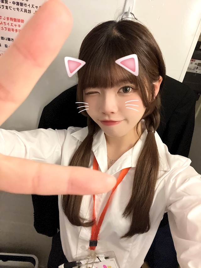 プロフィール写真6・しい【池袋　vivid cafe】｜