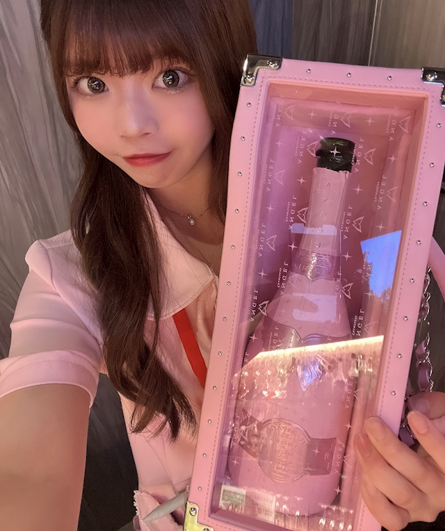 プロフィール写真5・しい【池袋　vivid cafe】｜