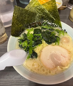 つき「🍜」