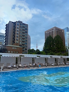 なな「プール🗼🩵」