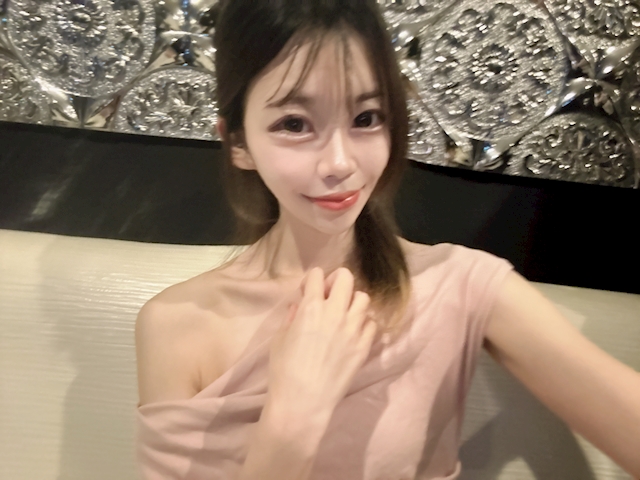 プロフィール写真2・岐阜乃　アユ｜岐阜 柳ヶ瀬 キャバクラ・プルミエール エトワール