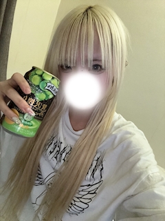 しあぬんてぃー「旅行振り返ってた!♡ ´‐」