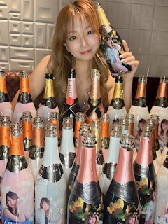 プロフィール写真6・水瀬　綾（りょう）｜楽GAKU 金山本店・ガク - 名古屋 金山の熟女パブ/熟女キャバクラ