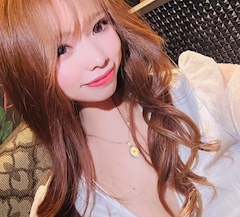 プロフィール写真1・✮*｡ﾟ紅梨　あん⟡.·*.｜楽GAKU 金山本店・ガク - 名古屋 金山の熟女パブ/熟女キャバクラ