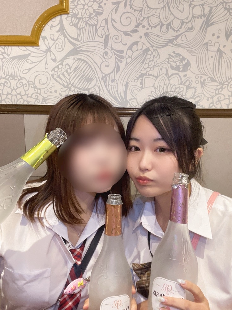 キャスト同士で撮影した仲良し写真
