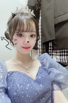 ミア「2日目です💙💙💙」