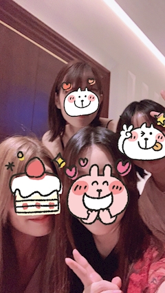 津軽　とも子「みんなで写真撮ってみた😘」