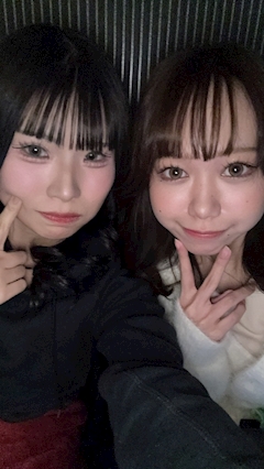 ゆい「🤍🤍」