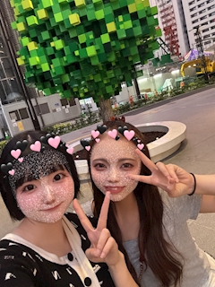るる🐈‍⬛🖤「ななﾁｬﾝとデートしてきたよ🌻💕」