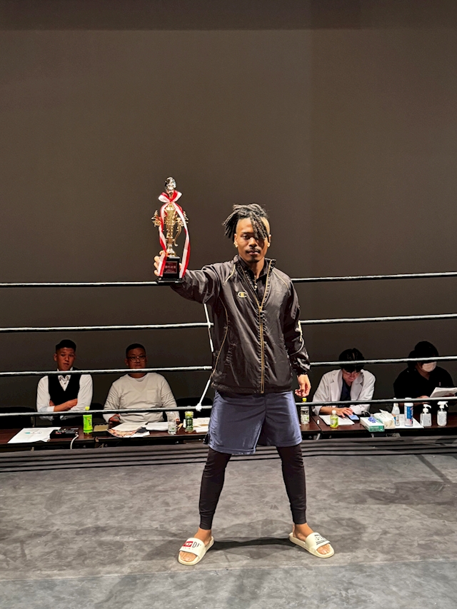 プロフィール写真3・ルイス|