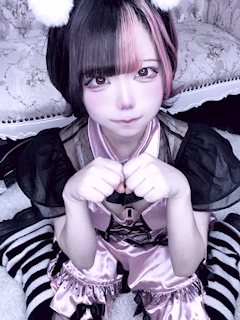 プロフィール写真11・🩷 もち子しゃん 🩷｜愛迷十字架 ～あいまいくろす～・アイマイクロス - 池袋東口のコンカフェ
