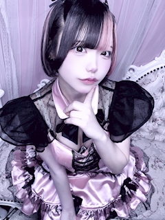 プロフィール写真9・🩷 もち子しゃん 🩷｜愛迷十字架 ～あいまいくろす～・アイマイクロス - 池袋東口のコンカフェ