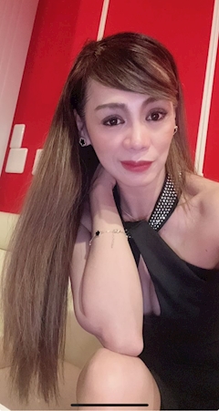 プロフィール写真2・Jona🥀｜MIRAI PH LOUNGE・ミライピーエイチラウンジ - 名古屋 栄のインターナショナルパブ