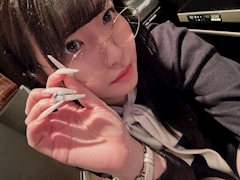 なのは「👓✨」