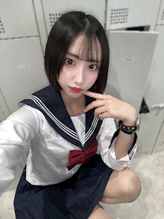 ひなの「はじめまして^..^ ੭」