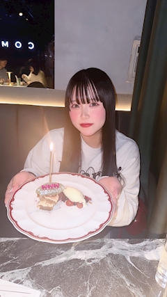 プロフィール写真13・えみる|エンターテインメントコンカフェ CARA・カーラ - 京橋のコンカフェ