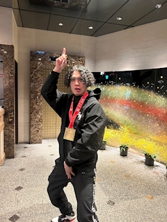 プロフィール写真1・幻の6人目｜