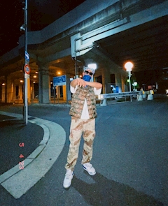 プロフィール写真7・幻の6人目｜