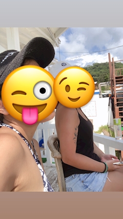 ちか「出勤しましたぁ🍷」