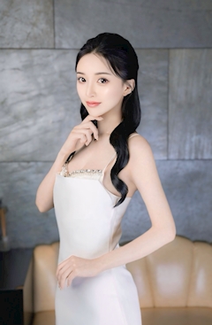 プロフィール写真1・まひる｜豊橋 キャバクラ・ツバキ