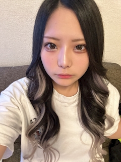 ちぃ「🤍ྀི🤍ྀི🤍ྀི」